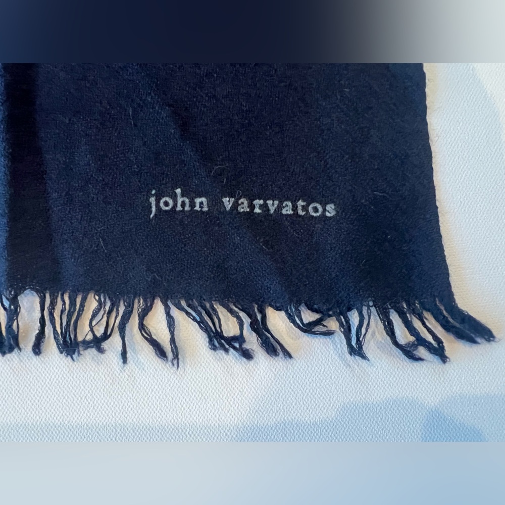 John Varvatos Navy 100% Cashmere Scarf - Picture 6 of 6
